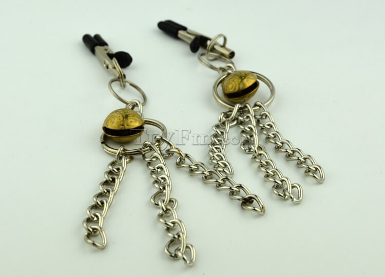 11-nipple-clamp-with-metal-tassels7.jpg