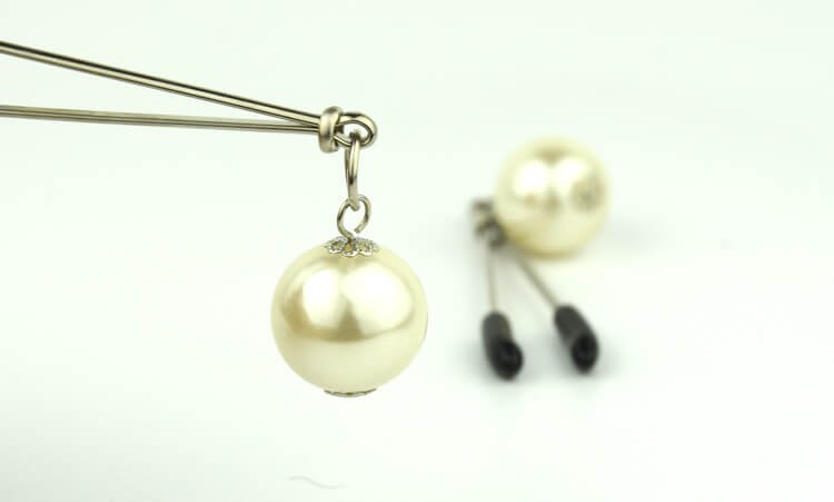 20-nipple-clamp-with-pearl2.jpg
