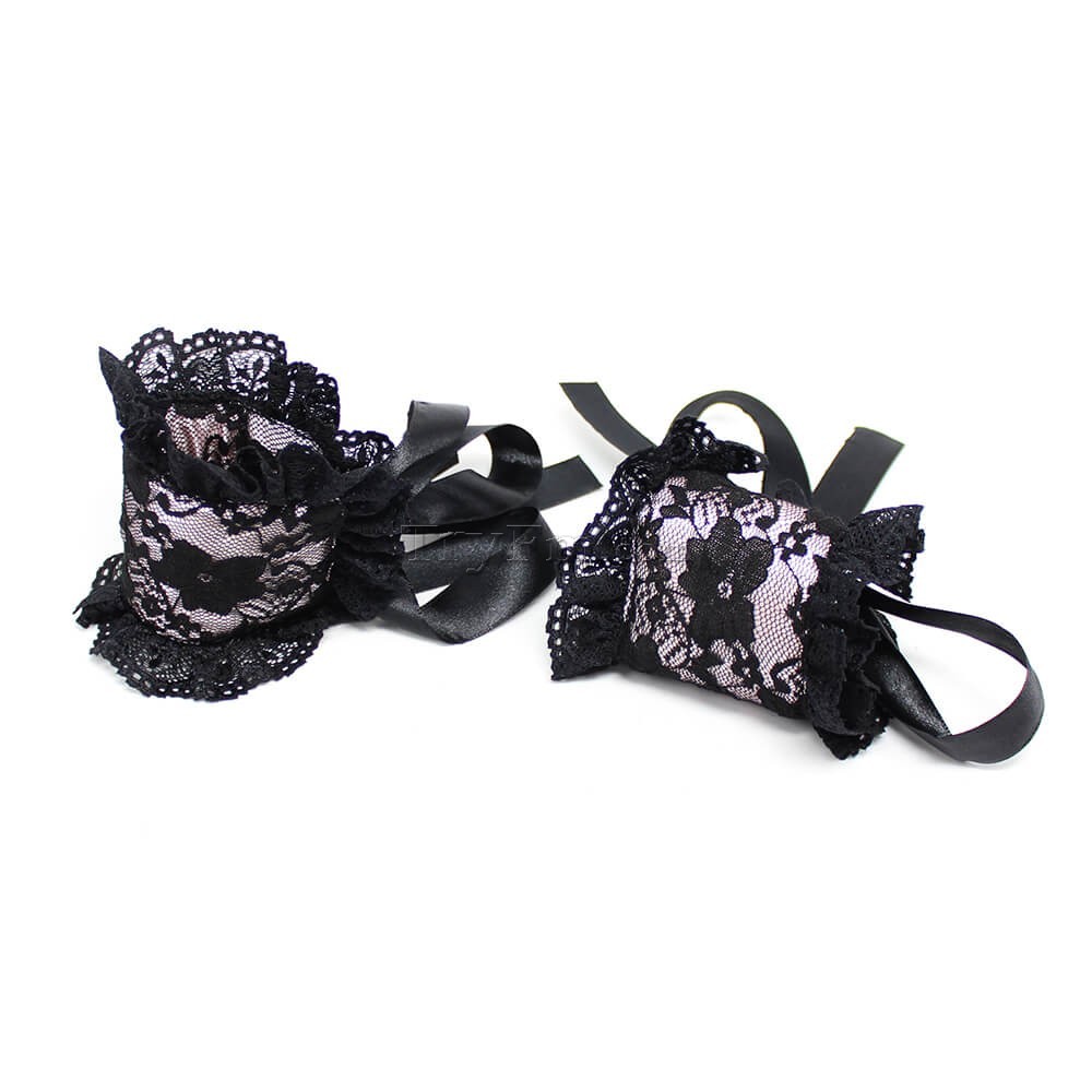 2-lace-blindfold-handcuffs-set9.jpg